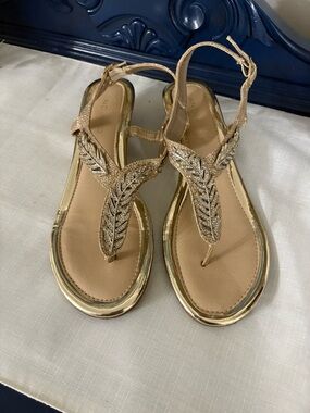 Andiamo Gold Leaf Rhinestone Wedge Sandals  EUC SIZE 7.5